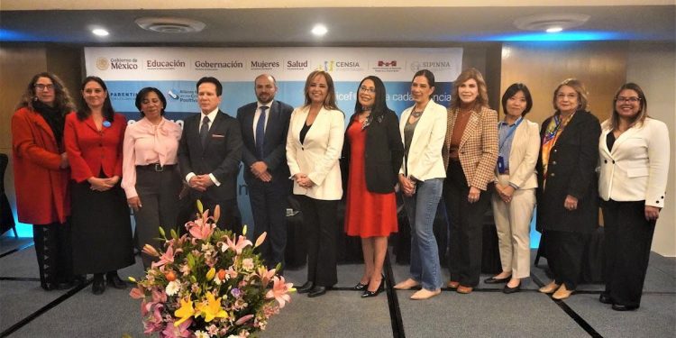 Participa DIF Estatal en Foro Nacional de UNICEF sobre crianza positiva