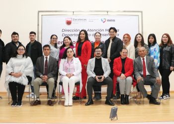 Recibe Secretaría de Salud a estudiantes de medicina que realizarán su servicio social