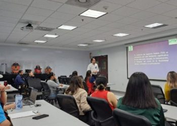 Capacita Universidad Tecnológica de Tamaulipas Norte a maquiladora sobre inclusión laboral de personas con autismo.