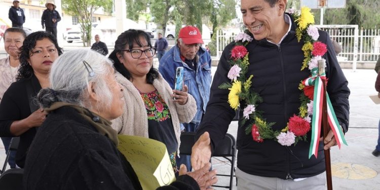 Avanza Santiago Tepetlapa hacia su desarrollo con apoyos del Gobierno de Oaxaca