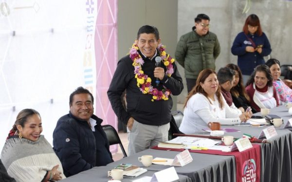 Impulsa Salomón Jara desarrollo de San Antonio Acutla con Trabajo con Transforma tu Municipio