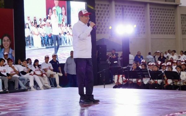 Transforma Salomón Jara al futuro de Oaxaca con Tarjeta Joven 2025