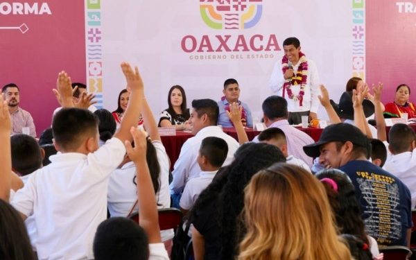 Impulsa Salomón Jara desarrollo social de San Ildefonso Sola