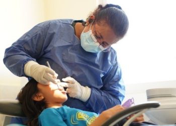 Reconoce SSO compromiso de las y los odontólogos en Oaxaca