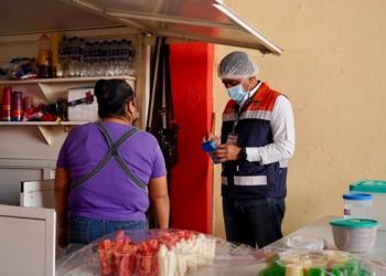 Refuerza SSO vigilancia en escuelas para frenar venta de comida chatarra
