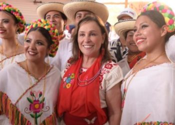 Mujeres de Humo reciben a Rocío Nahle en el Nicho de Aromas y Sabores