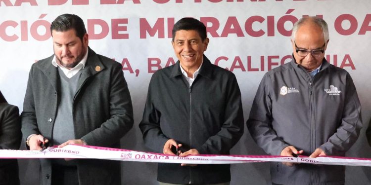Inaugura Salomón Jara oficina de enlace para migrantes oaxaqueños en Tijuana