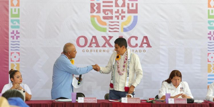 Mejoras a viviendas y escuelas llegan a San Mateo Yucutindoo con Primavera Oaxaqueña