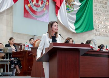 Buscan garantizar la aplicación de la Ley Silla en Oaxaca para regular el trabajo de pie durante largas jornadas