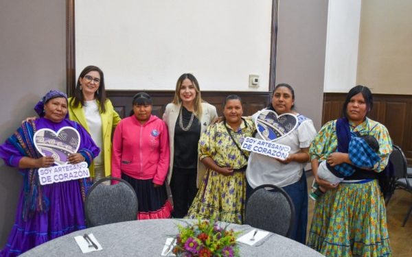 Reconoce Estado labor de las y los artesanos chihuahuenses