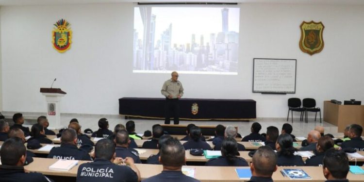 Concluye primera etapa de capacitación impulsada por la SSP Guerrero para policías municipales de 67 municipios