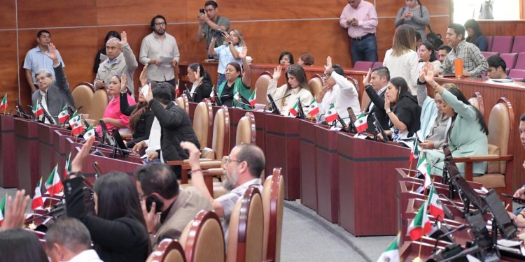 Avala LXVI legislatura exhortos para una movilidad segura para las mujeres y sobre beneficios en la renovación de placas en el Estado