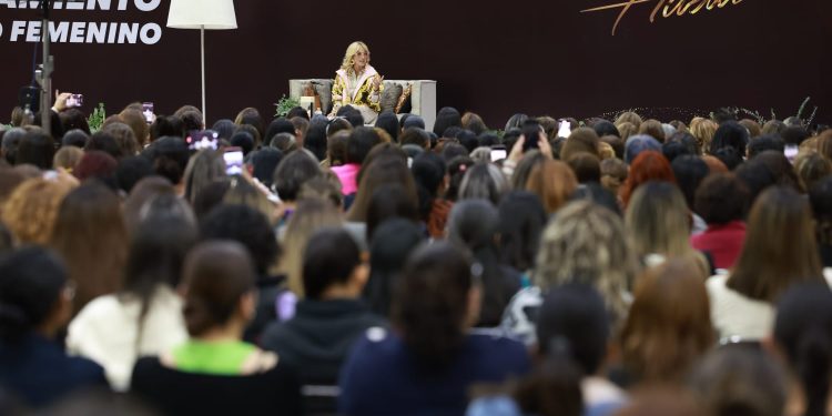 “El movimiento de mujeres ha sido una revolución pacífica”, señala periodista Adela Micha