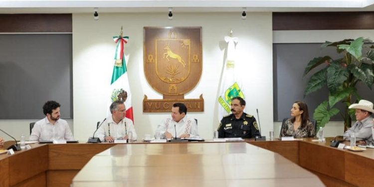 Gobierno de Yucatán e IMPI protegen productos de artesanos y emprendedores