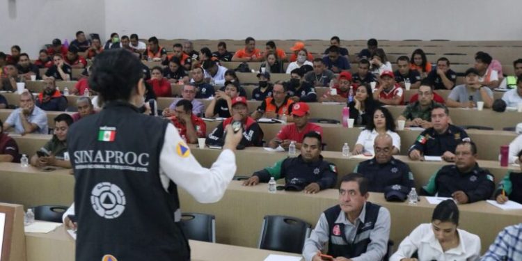 Gobierno de Guerrero emprende programa de profesionalización para autoridades estatales y municipales de protección civil