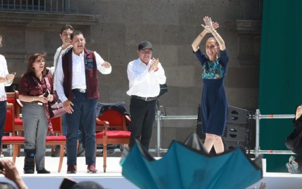 Hoy nos llama la patria y la unidad por México: Gobernador David Monreal al acompañar al Zócalo a la Presidenta Claudia Sheinbaum