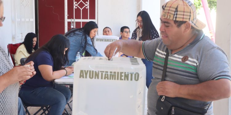 Impera el orden y civilidad en elección de agentes municipales de Oaxaca de Juárez