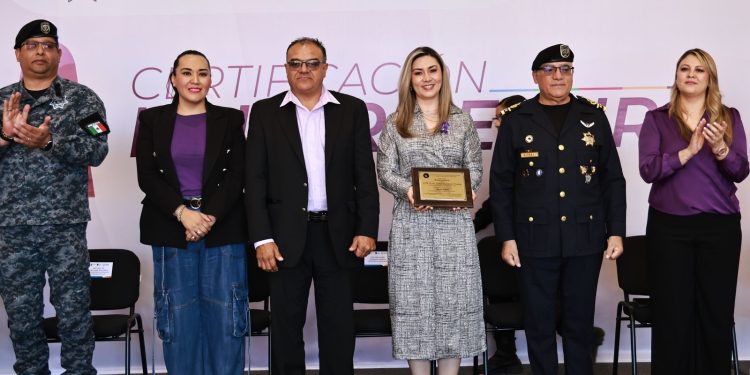Impulsa administración estatal capacitación “Mujer Segura”