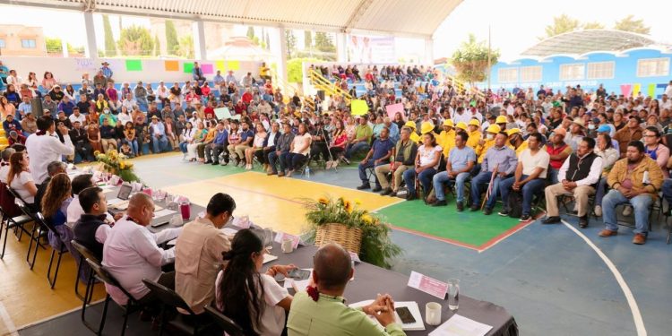 Invierte Salomón Jara más de 55 mdp para el progreso de San Francisco Telixtlahuaca