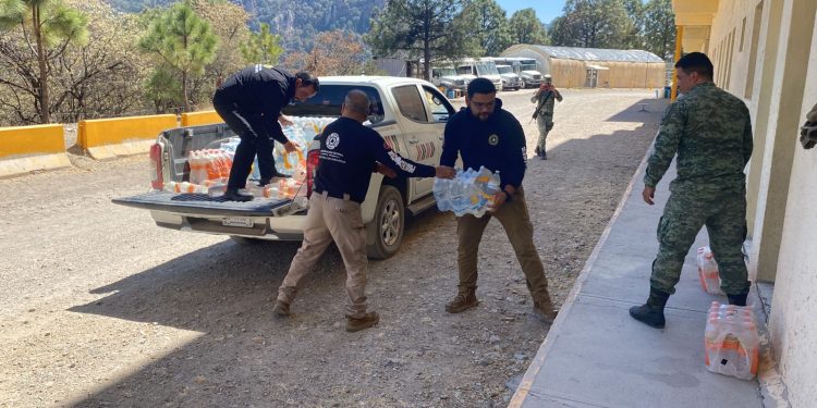 Lleva CEPC víveres y herramientas para brigadistas forestales en Moris