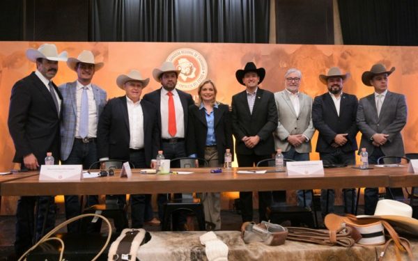 Maru Campos refrenda su compromiso con el campo chihuahuense y exhorta a seguir trabajando en unidad para enfrentar los nuevos retos y desafíos