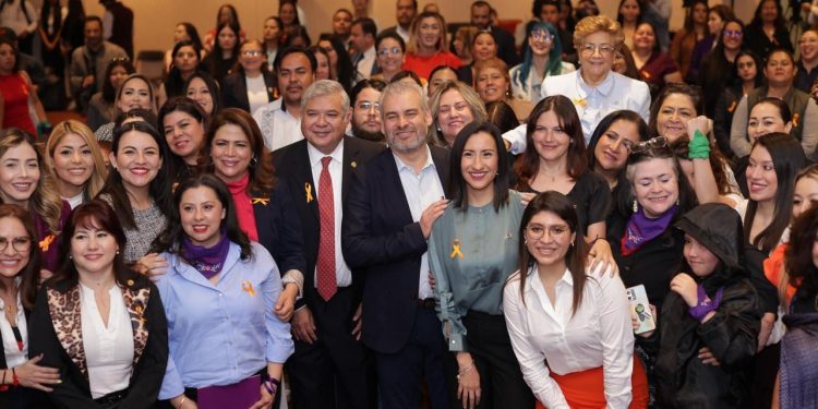 Celebra Bedolla aprobación de reformas contra deudores alimentarios