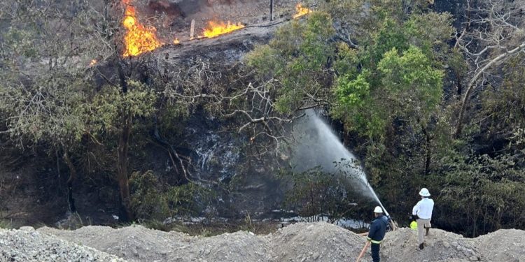 Controlado en un 95% incendio en el poliducto Minatitlán – Salina Cruz: Protección Civil