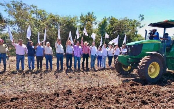 Ponen en marcha el programa «Alianza para la Mecanización de Tierras»