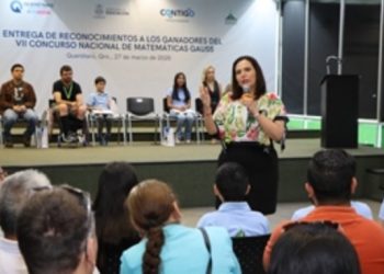 Entrega Martha Elena Soto reconocimientos a las y los ganadores del VIII Concurso Nacional de Matemáticas GAUSS