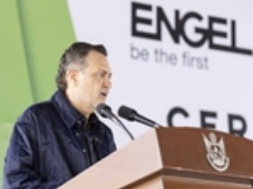Encabeza Mauricio Kuri apertura de expansión de ENGEL Machinery México en Querétaro