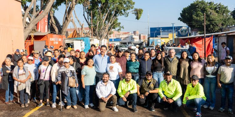 Tequio en la Central de Abasto mejora la imagen y funcionalidad de este espacio comercial