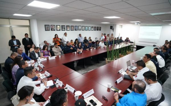 Con responsabilidad, Gobierno de Oaxaca trabaja para mejorar condiciones de retiro de policías