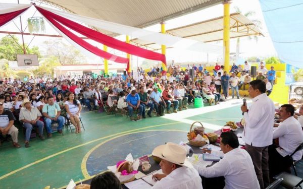 Lleva Salomón Jara progreso y desarrollo a Santa María Ipalapa
