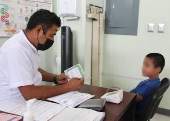 Oaxaca protege a niños con la aplicación de vacunas contra VPH