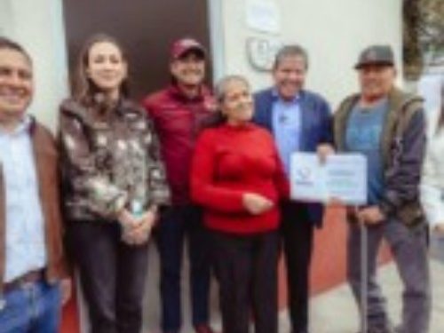 Entrega Gobernador David Monreal cuartos dormitorios a familias de La Zacatecana, en el municipio de Guadalupe