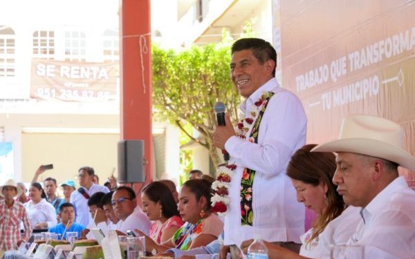 Respalda Salomón Jara con 55 mdp en apoyos y programas a San Juan Bautista Valle Nacional