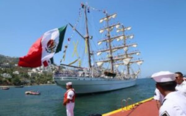 Zarpa nuevamente de Acapulco el Buque Escuela “Cuauhtémoc”