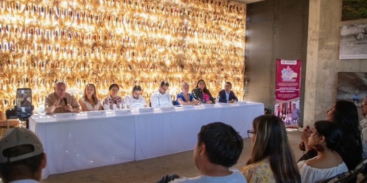 Abordan periodistas y medios de comunicación la libertad de expresión para la construcción de nueva Constitución de Oaxaca