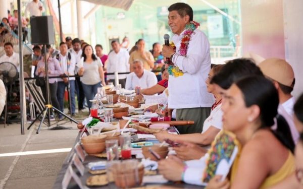 Con la conclusión del hospital, Salomón Jara hace lo que nunca se hizo en San Felipe Jalapa de Díaz
