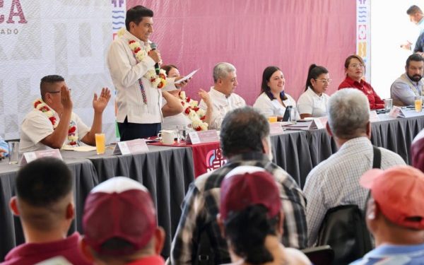 Con la pavimentación de calles y caminos, Gobierno de Oaxaca impulsa el desarrollo de Santo Domingo Tonalá