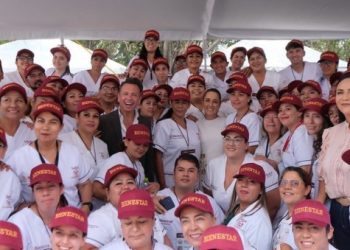 Acompaña Pablo Lemus, Gobernador del Estado, a Claudia Sheinbaum, Presidenta de México, en la presentación del programa Salud Casa por Casa en Jalisco
