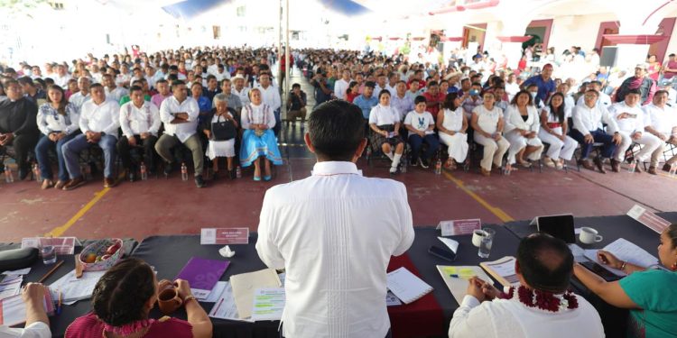 Anuncia Salomón Jara inversión por 42 mdp para el progreso y bienestar de Santa Catarina Juquila