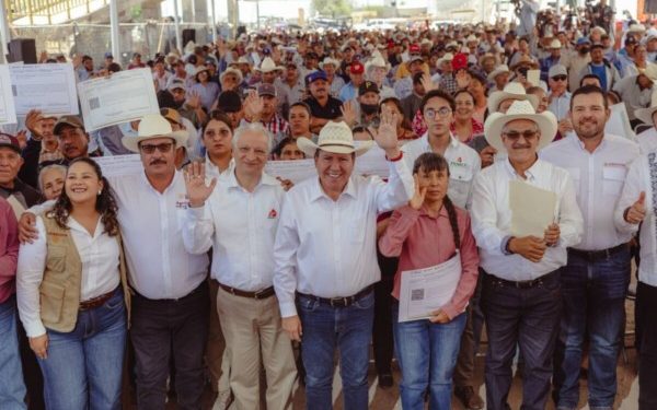 Arrancan Gobernador David Monreal y Director de Pemex entrega de Fertilizantes para el Bienestar 2025