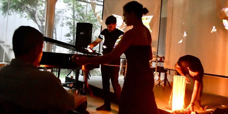 Arte sonoro y visual chileno vibra en Veracruz con ensamble F(r)actura