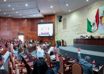 Avala Congreso de Oaxaca cambio de autoridades en ocho municipios y valida la denominación de un Núcleo Rural