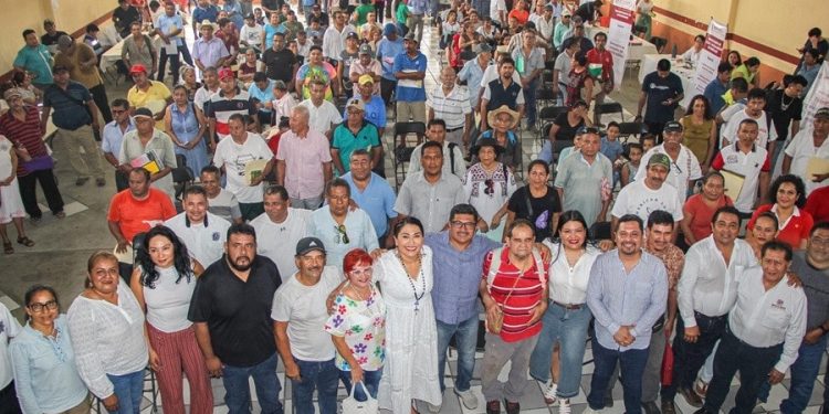 Desde Puerto Escondido, Semovi en Territorio atiende a concesionarios de la Costa