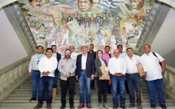 Fortalecen gobiernos de Oaxaca y Chiapas cooperación para atención de sanidad vegetal y animal
