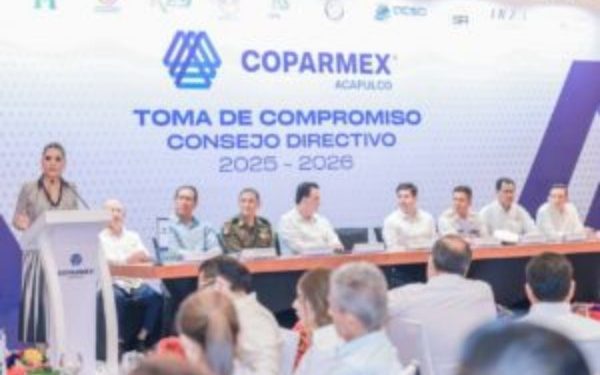 Reconoce Evelyn Salgado la contribución de los empresarios en la construcción de un estado en mejores condiciones