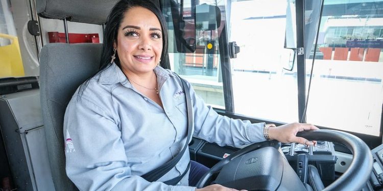 Impulsa Gobierno de Jalisco equidad en la oferta laboral con la quinta generación de Mujeres Conductoras