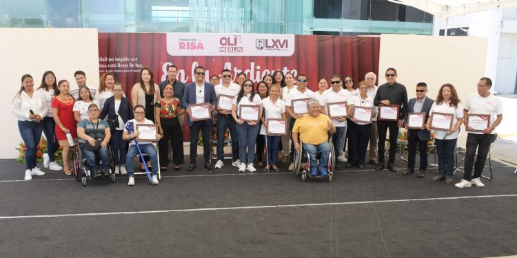 Presentan obra teatral “En la ardiente oscuridad” en la sede del Poder Legislativo del Estado